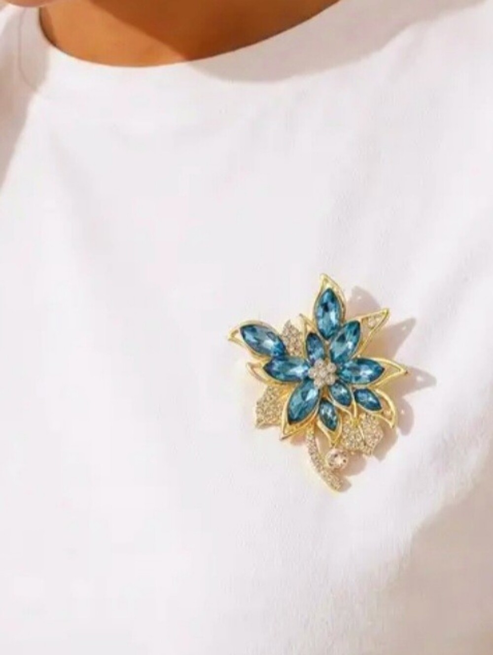 Blue Crystal Flower Brooch - Picture 2 of 5